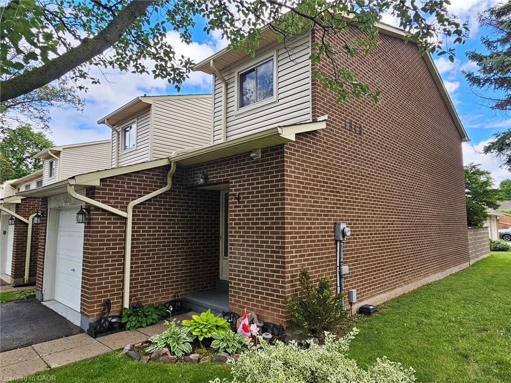 14-1548 Newlands Crescent Property Photo 2