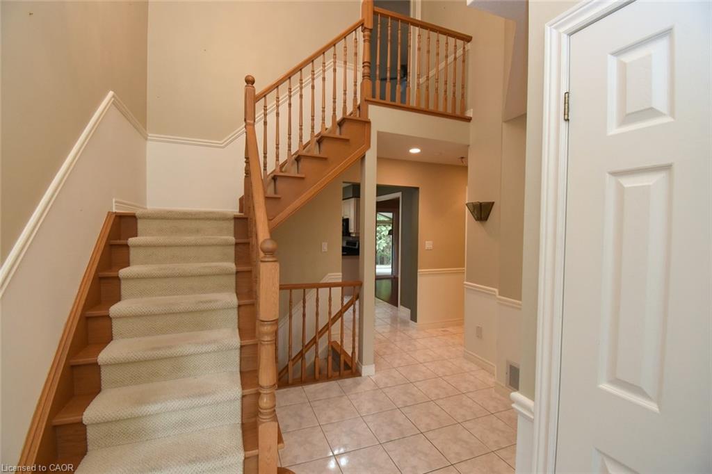 715 Bateman Court Property Photo 4