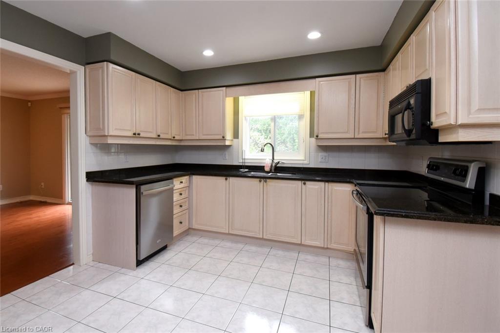 715 Bateman Court Property Photo 15