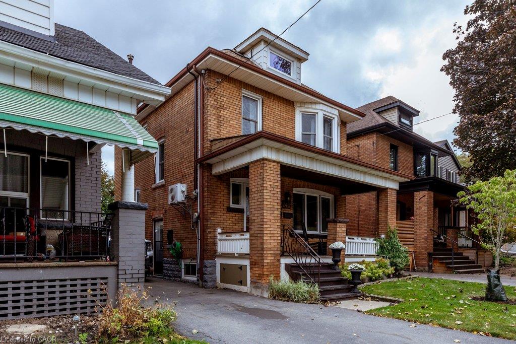 243 Grosvenor Avenue S Property Photo 2