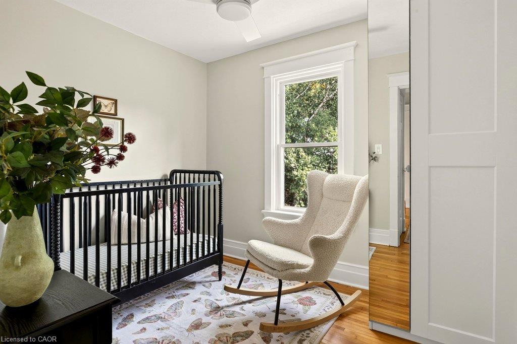 243 Grosvenor Avenue S Property Photo 30