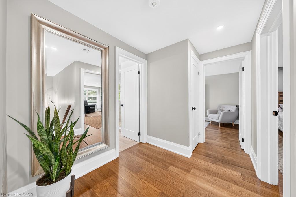 385 Rosslyn Drive Property Photo 22