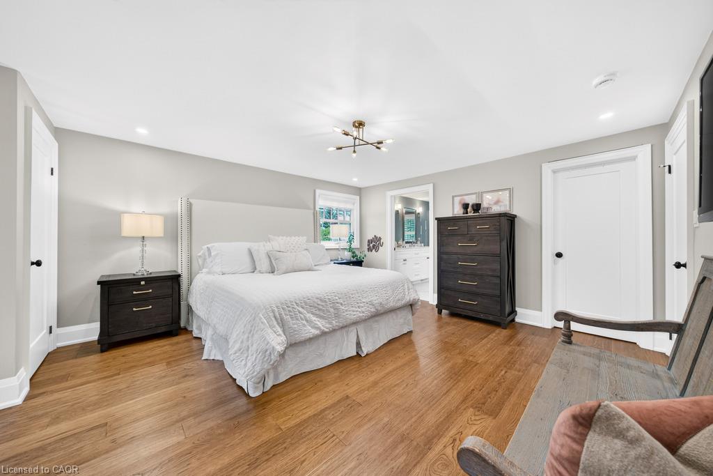 385 Rosslyn Drive Property Photo 26