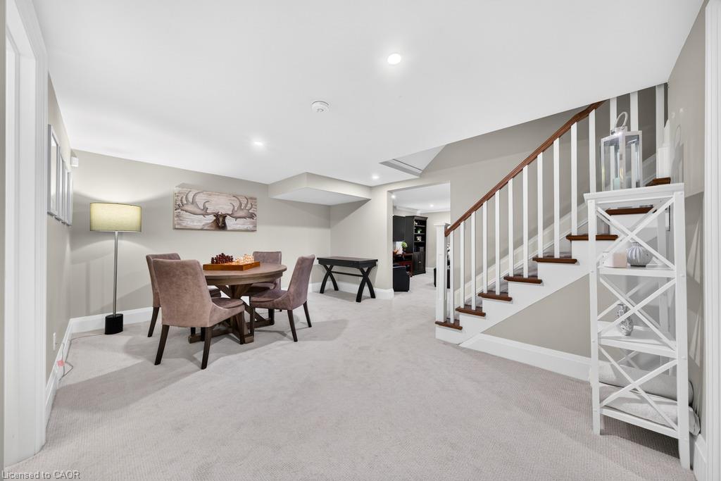 385 Rosslyn Drive Property Photo 29