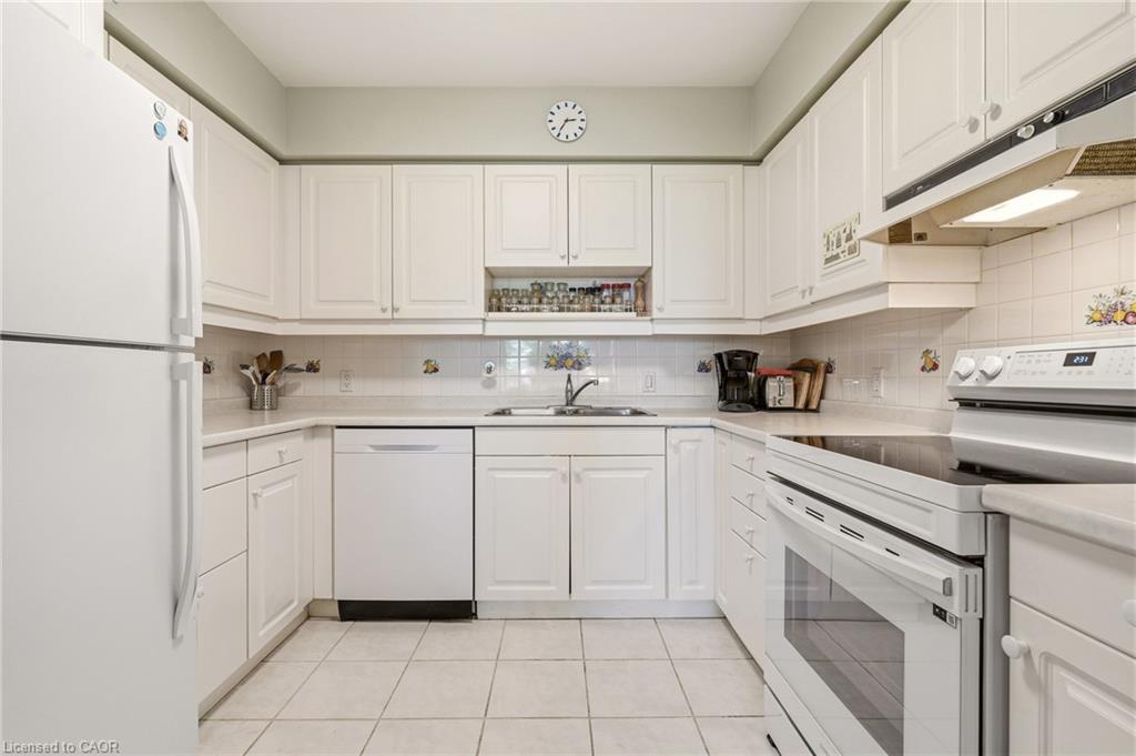 404-77 Governor's Road Property Photo 12