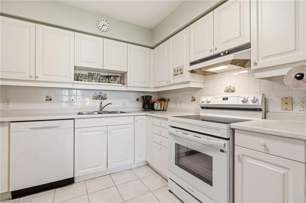 404-77 Governor's Road Property Photo 13