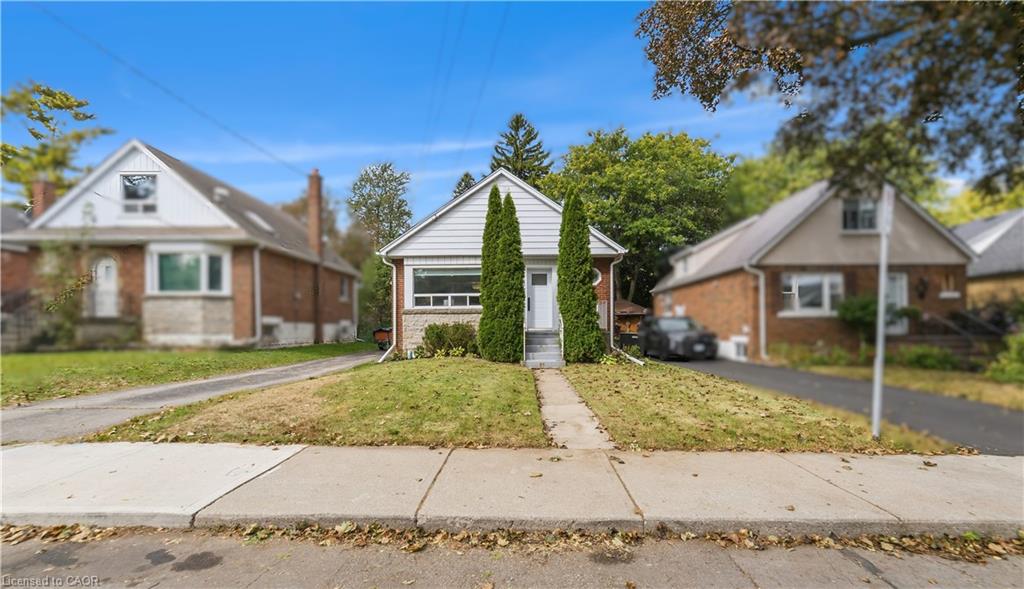 206 East 19th Street Property Photo 1
