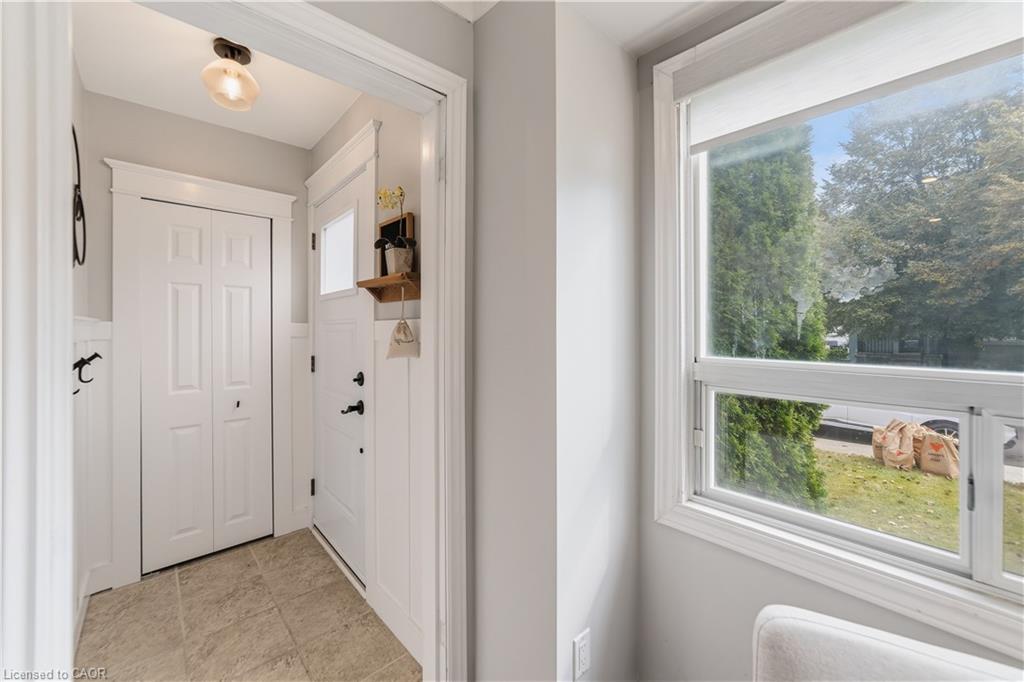 206 East 19th Street Property Photo 3