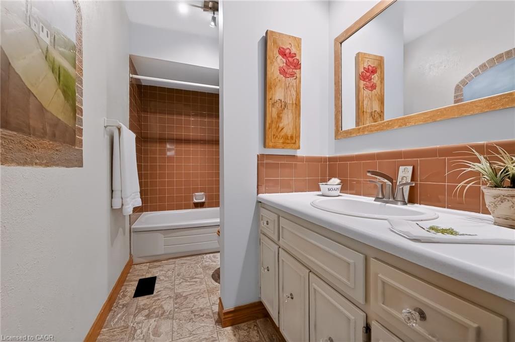 80 Glenda Jane Drive Property Photo 24