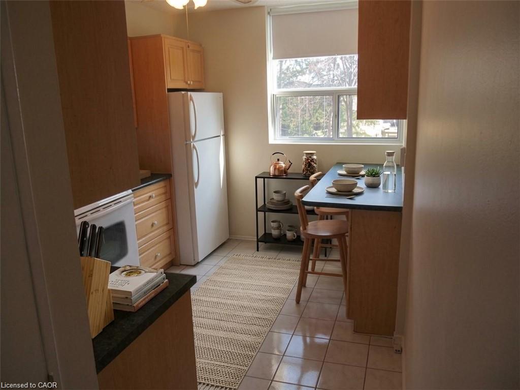 209-700 Dynes Road Property Photo 4