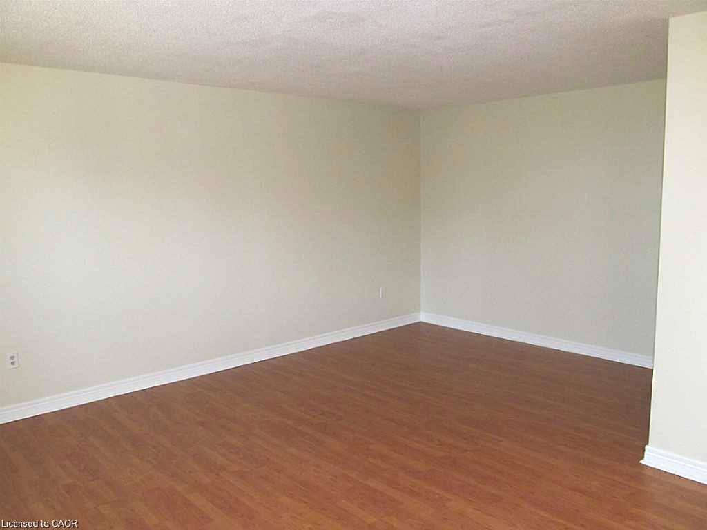 209-700 Dynes Road Property Photo 8