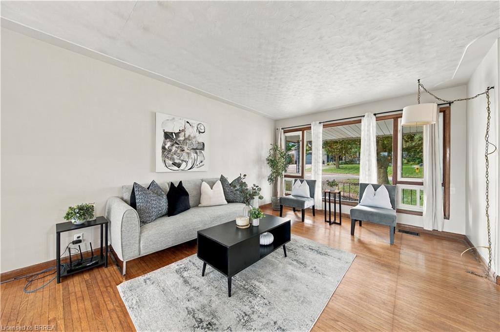 52 Victoria Street Property Photo 5