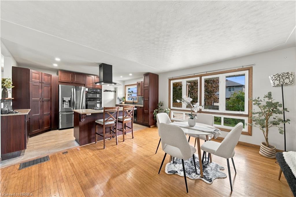 52 Victoria Street Property Photo 6