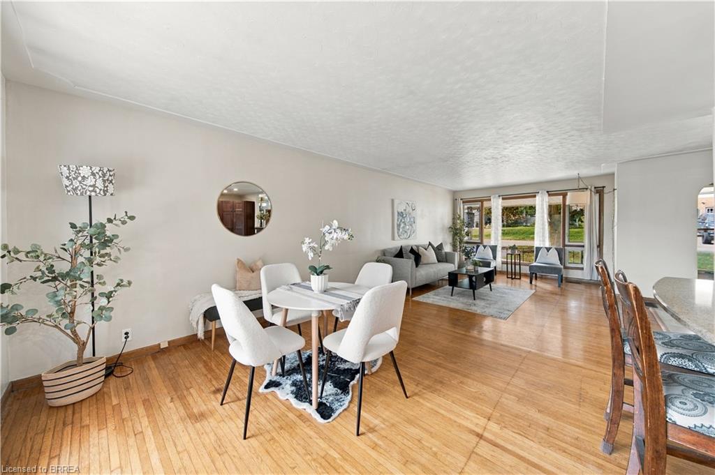 52 Victoria Street Property Photo 7