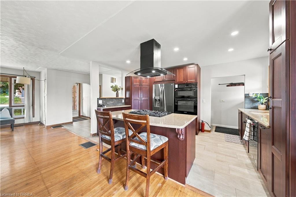 52 Victoria Street Property Photo 9
