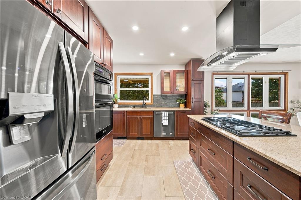 52 Victoria Street Property Photo 12
