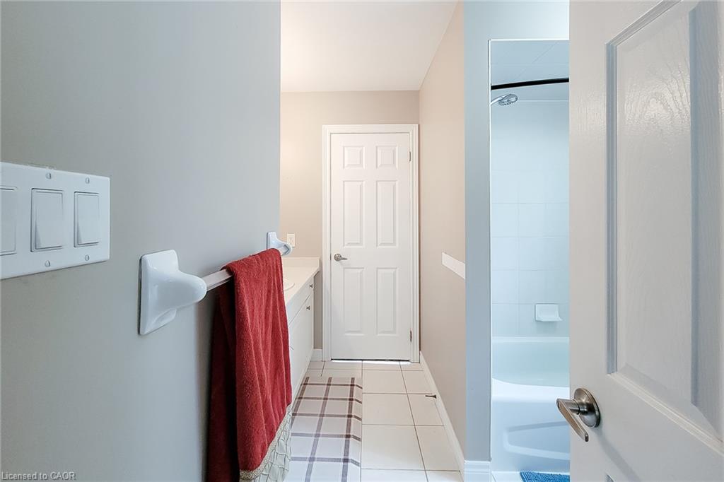 214 Cloverleaf Drive Property Photo 39