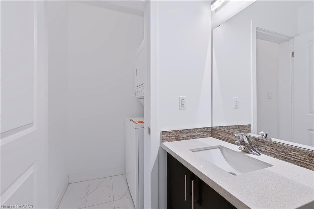 624-125 Shoreview Place Property Photo 11