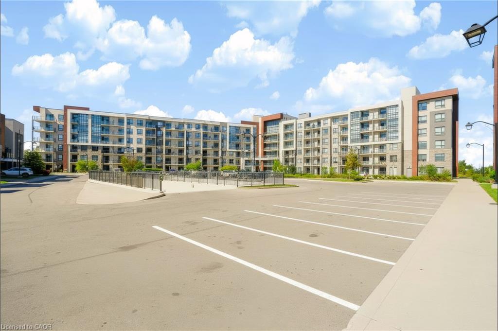 624-125 Shoreview Place Property Photo 16