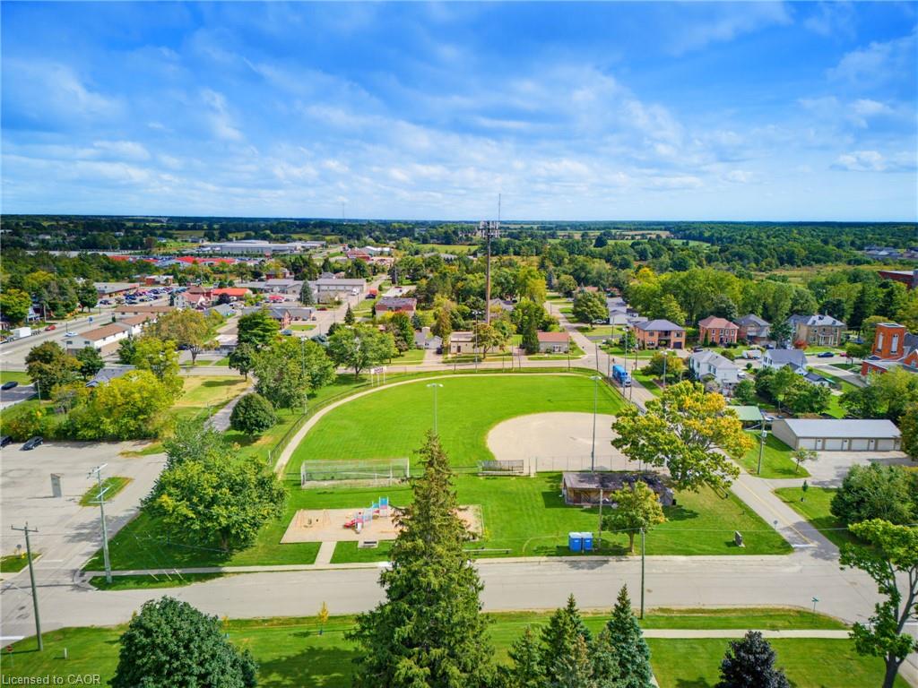 15 Seneca Street S Property Photo 32