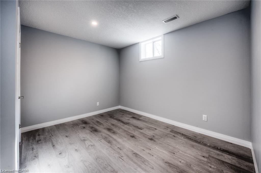 33 Ruskview Road Property Photo 9