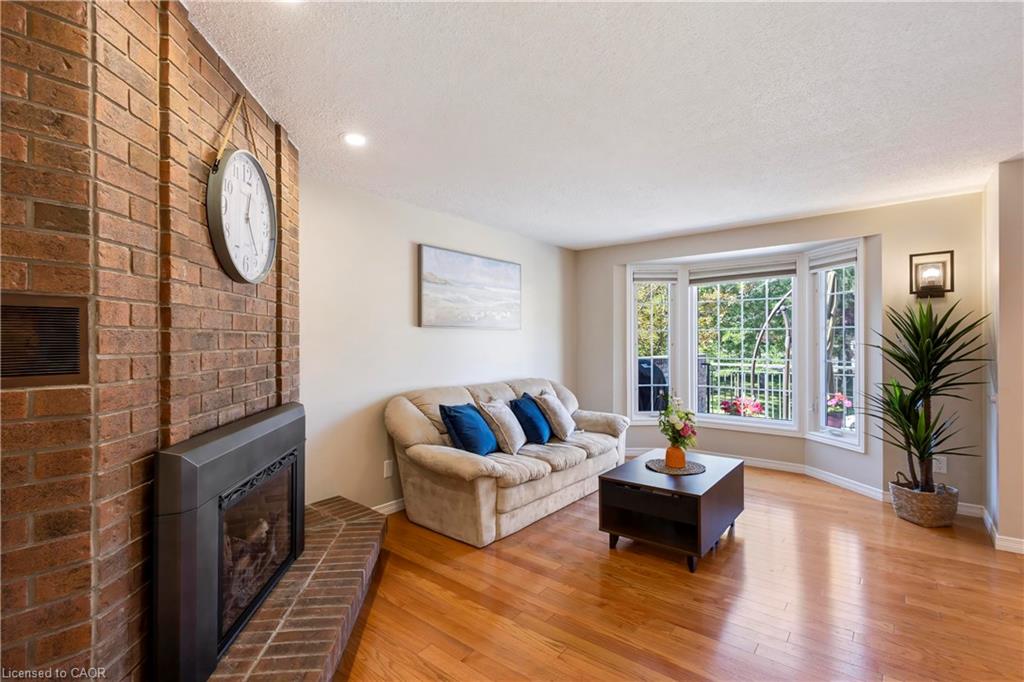 4-475 Beechwood Drive Property Photo 5