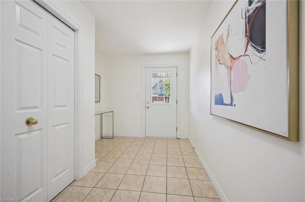 206 Buttercup Court Property Photo 4