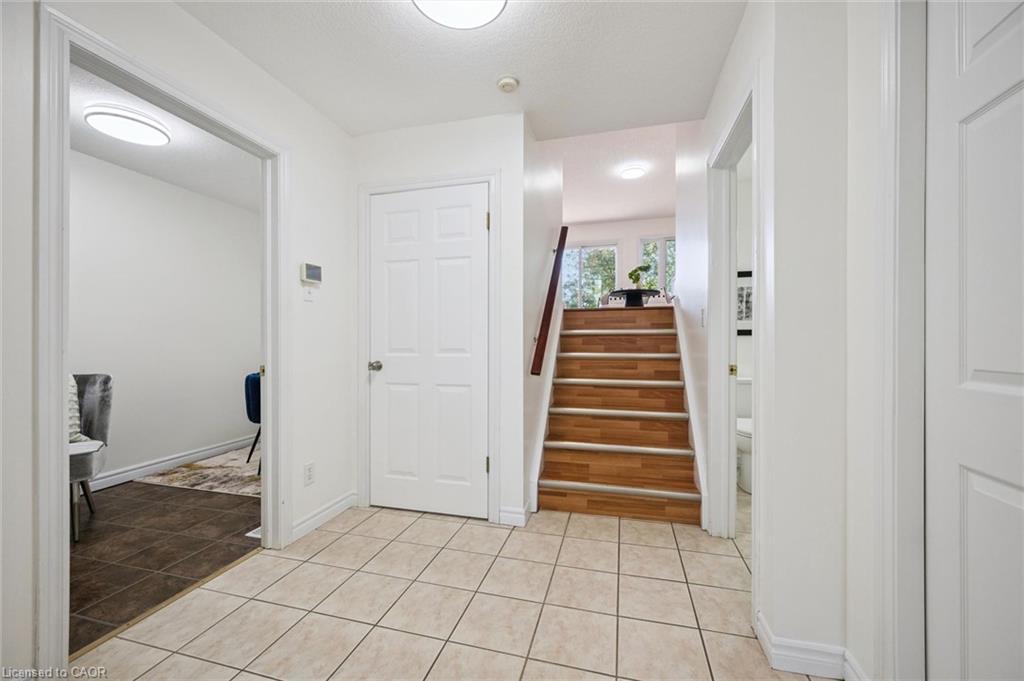 206 Buttercup Court Property Photo 6