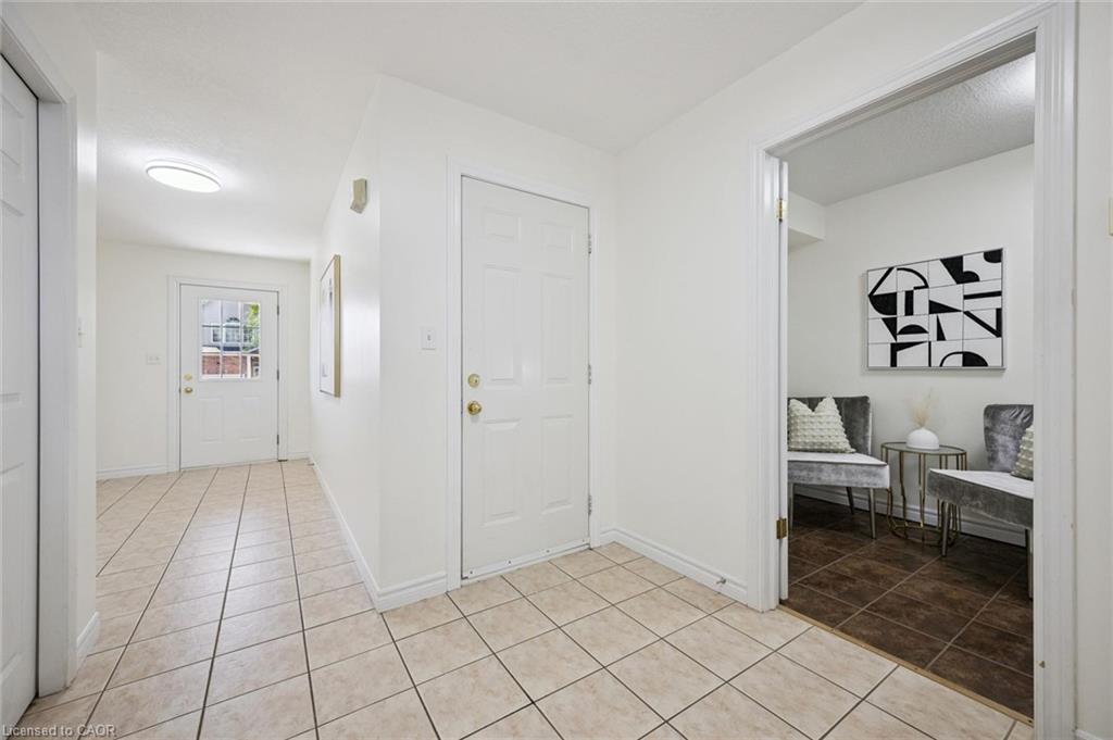 206 Buttercup Court Property Photo 10
