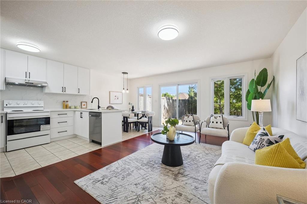 206 Buttercup Court Property Photo 11