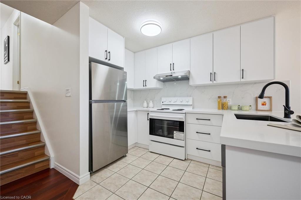 206 Buttercup Court Property Photo 16