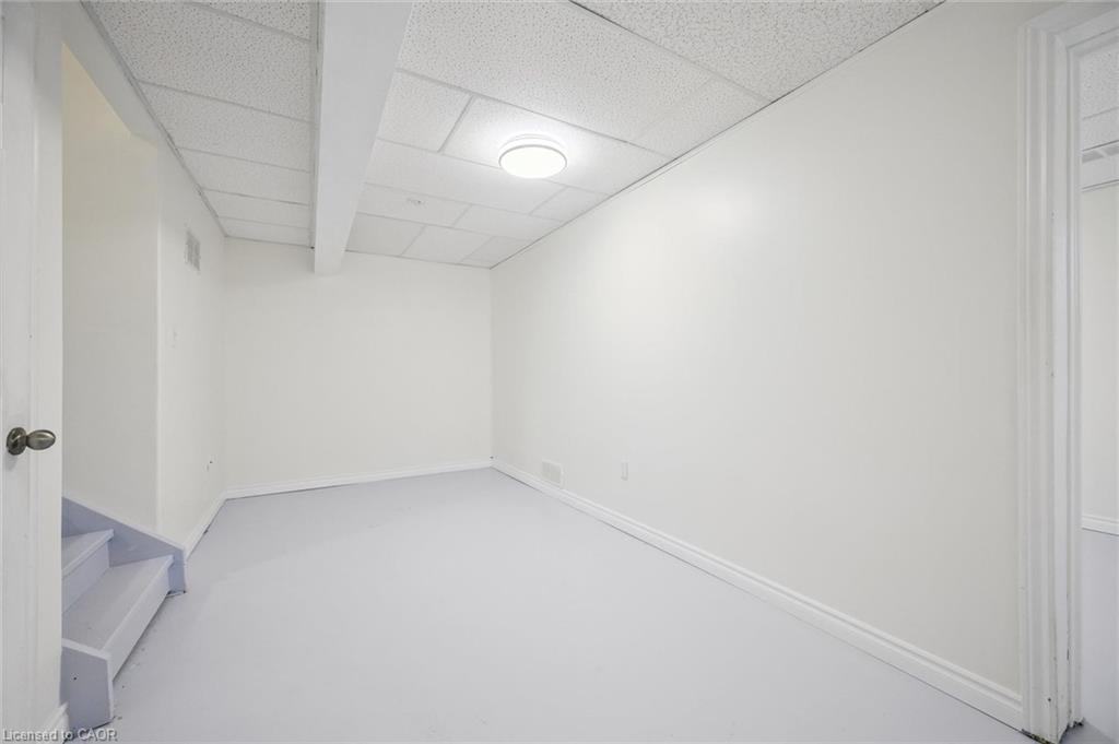206 Buttercup Court Property Photo 31