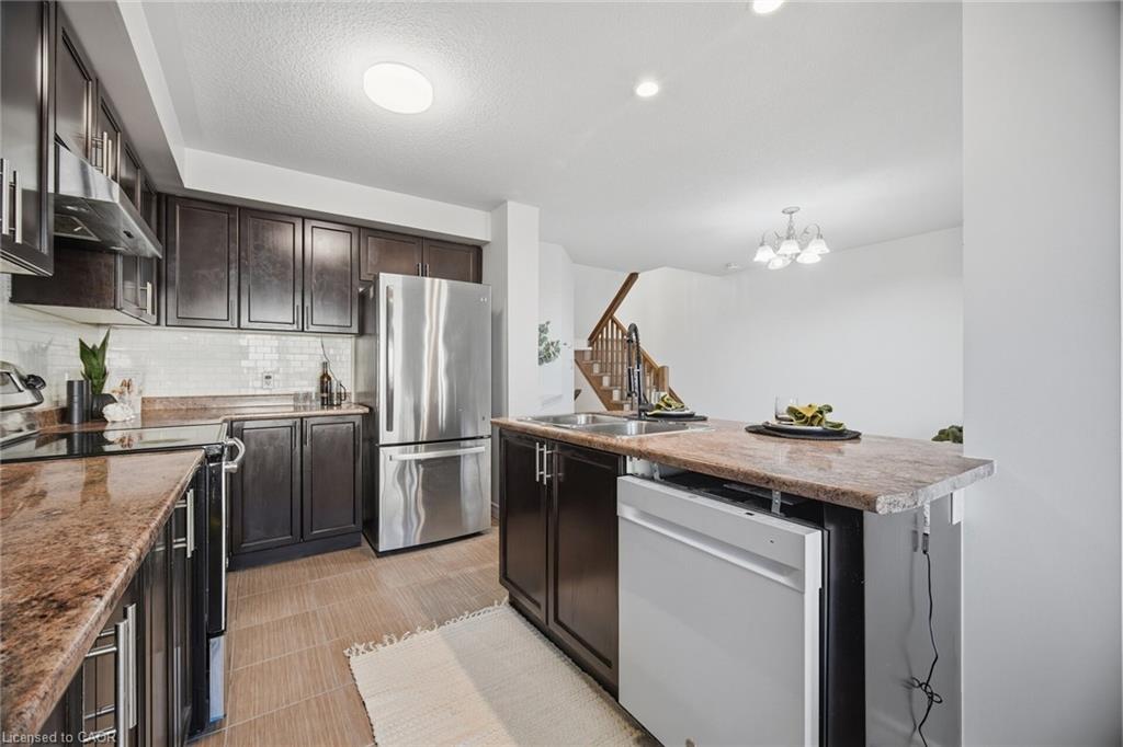 98 Bloom Crescent Property Photo 16