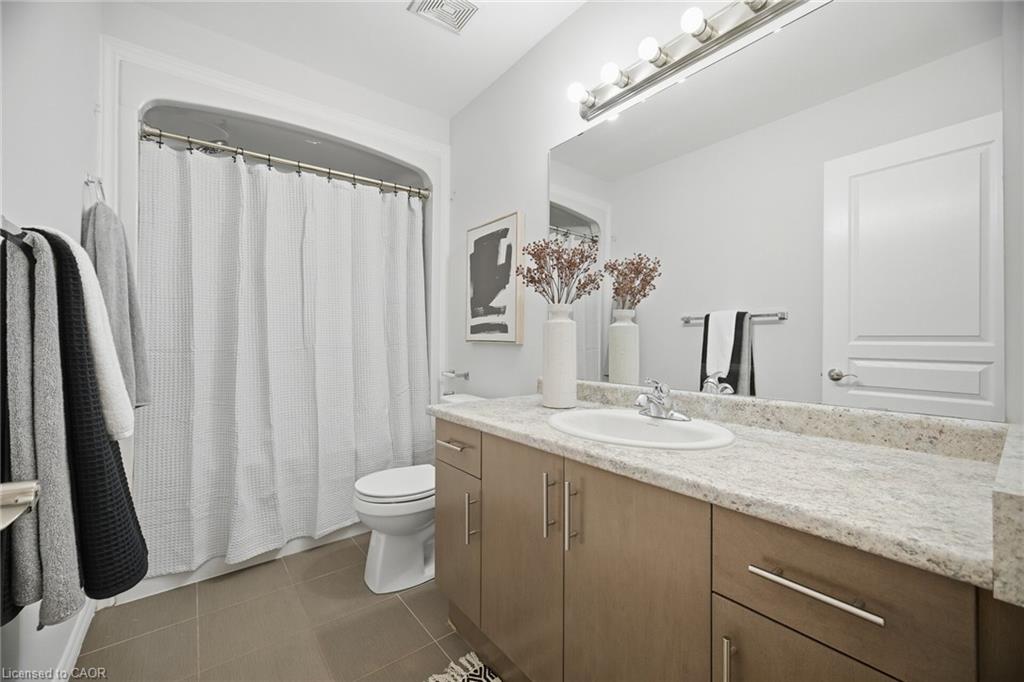 98 Bloom Crescent Property Photo 32
