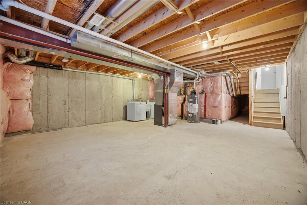 98 Bloom Crescent Property Photo 35