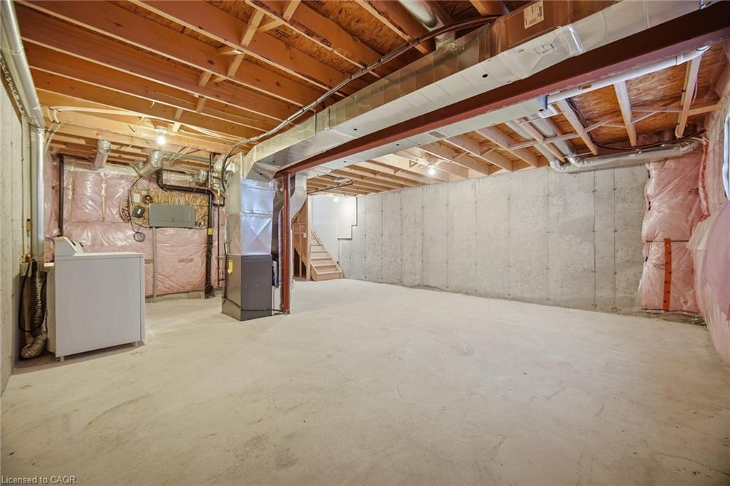 98 Bloom Crescent Property Photo 36