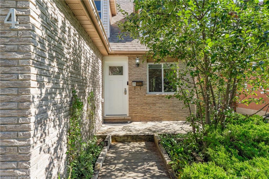 34 Camrose Court Property Photo 4