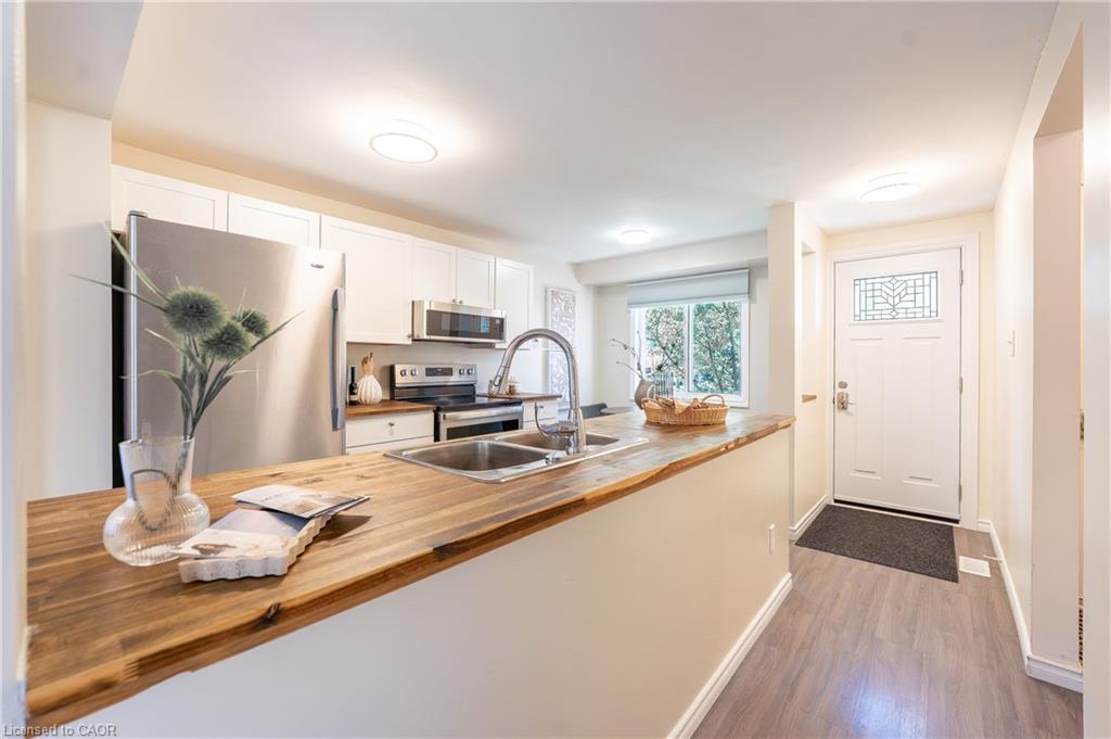34 Camrose Court Property Photo 12
