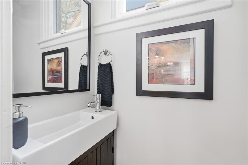 228 Sherman Avenue S Property Photo 14