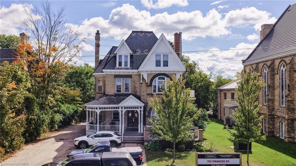 731 Princes Street N Property Photo 2