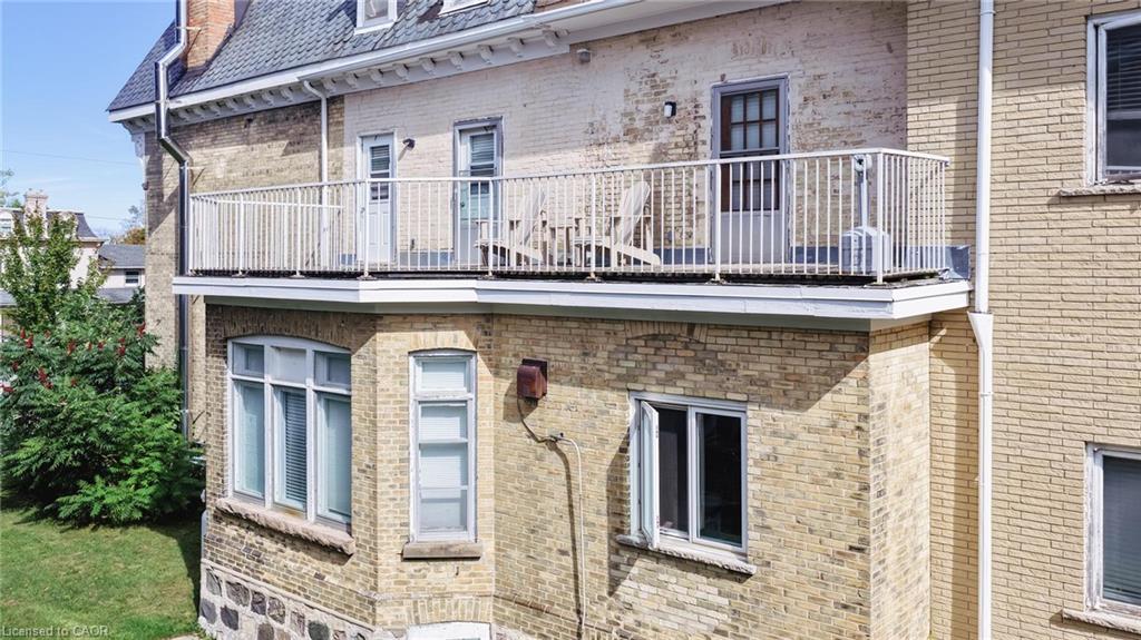 731 Princes Street N Property Photo 7