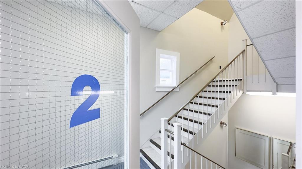 731 Princes Street N Property Photo 17