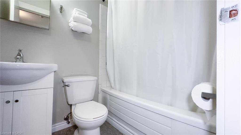 731 Princes Street N Property Photo 20