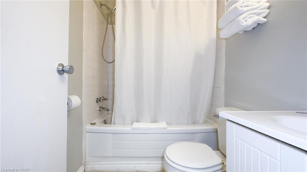 731 Princes Street N Property Photo 22