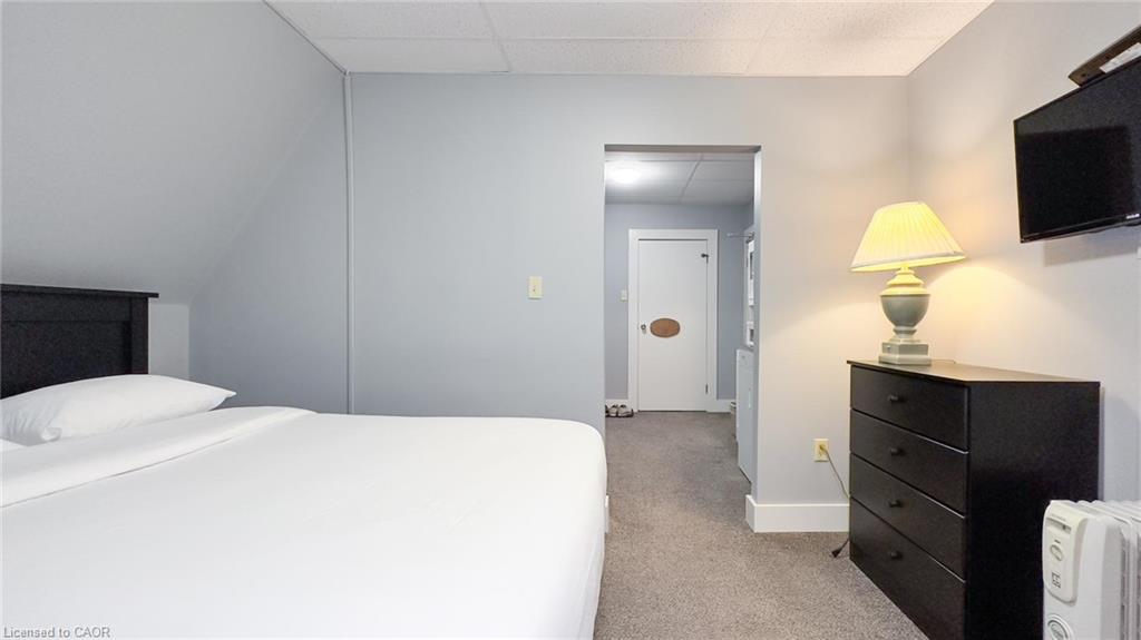 731 Princes Street N Property Photo 28