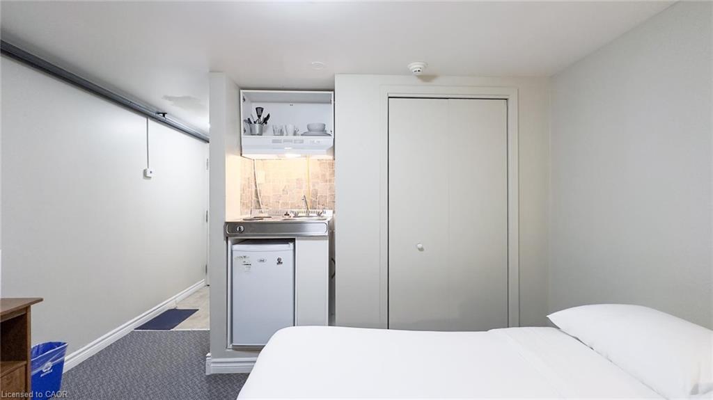 731 Princes Street N Property Photo 33