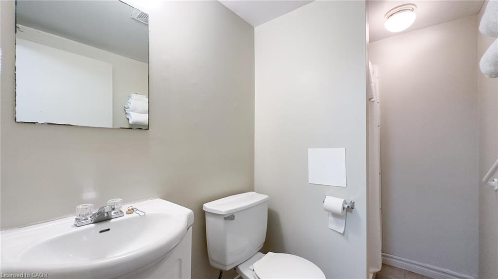 731 Princes Street N Property Photo 34