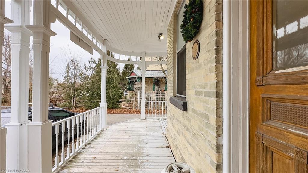 731 Princes Street N Property Photo 35