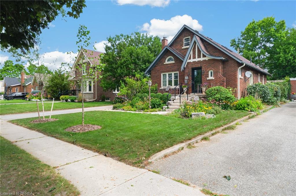 17 Lincoln Avenue Property Photo 2
