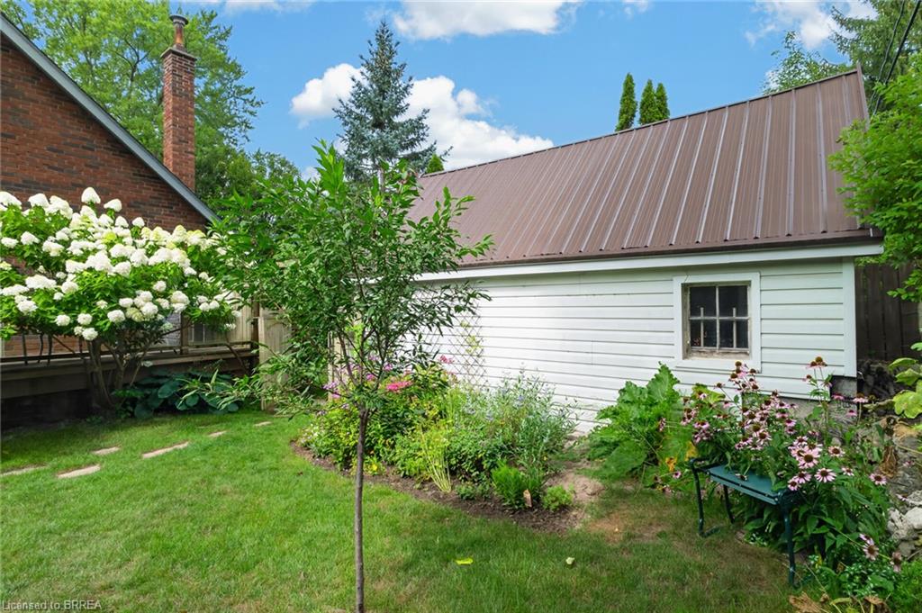 17 Lincoln Avenue Property Photo 9
